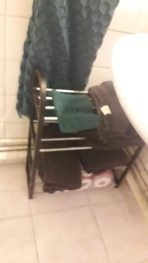 Petite Maison Avec Cour Dans Les Beaux Quartiers-Vous Faites Le Menage- Very Good Prices For T-H-E Location But You Have To Clea-N Th-E Flat Διαμέρισμα Παρίσι Εξωτερικό φωτογραφία