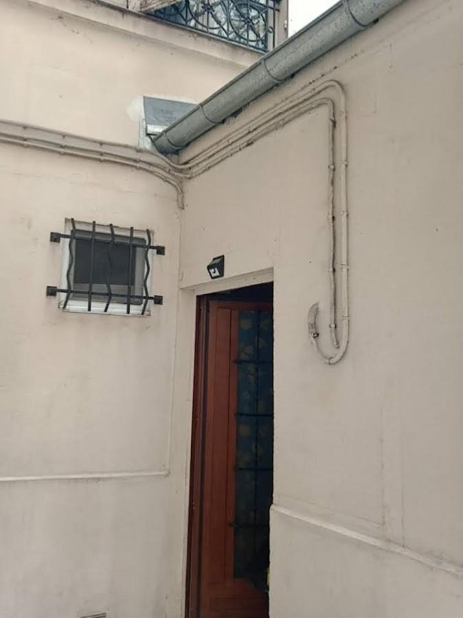 Petite Maison Avec Cour Dans Les Beaux Quartiers-Vous Faites Le Menage- Very Good Prices For T-H-E Location But You Have To Clea-N Th-E Flat Διαμέρισμα Παρίσι Εξωτερικό φωτογραφία